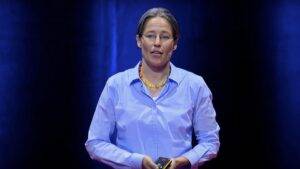 چرا باید برای نسل های آینده غذا بکاریم؟ | TEDxBasel